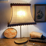 Retro lamp with pagoda lampshade