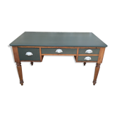 Minister's desk