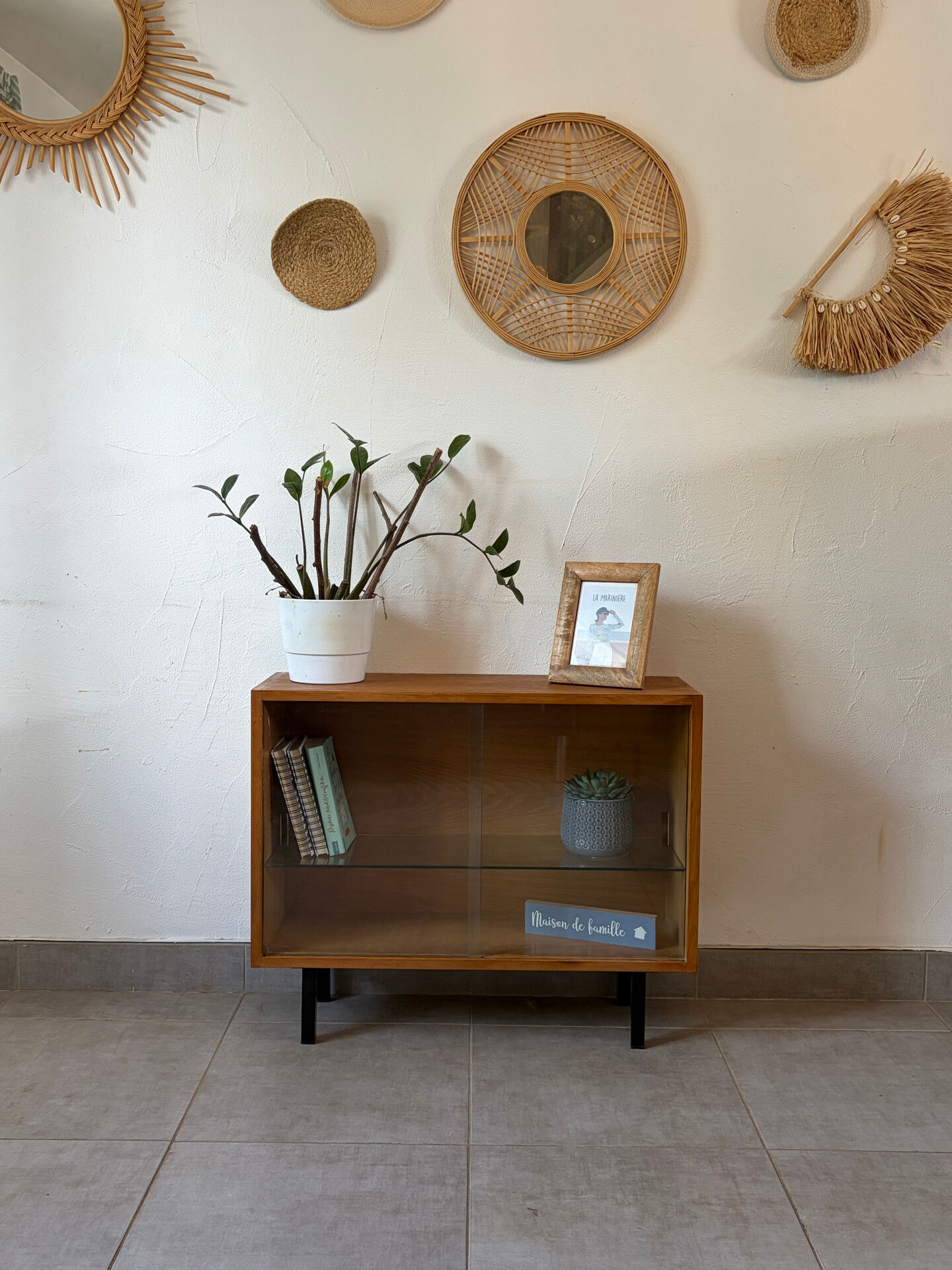 Vintage display cabinet/TV unit from the 1960s.