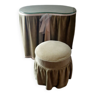 Dressing table