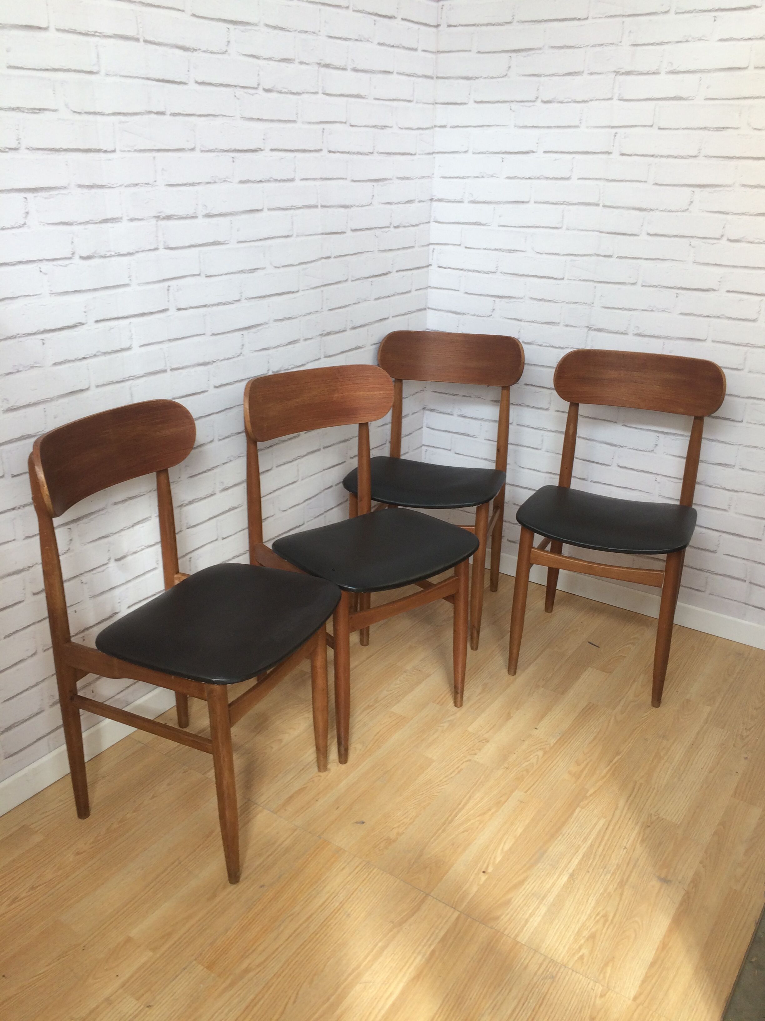 Lot de 4 chaises scandinaves