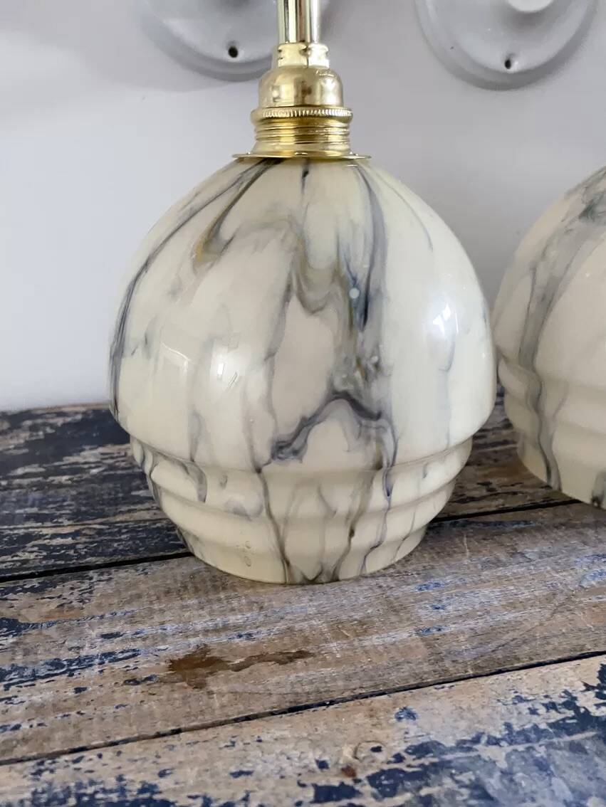 Pair of Art Deco wall lights in marbled opaline
