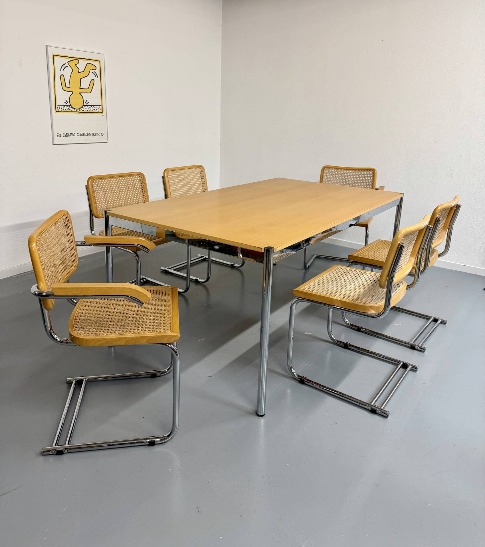 Large table design USM Haller wooden top and chrome structure