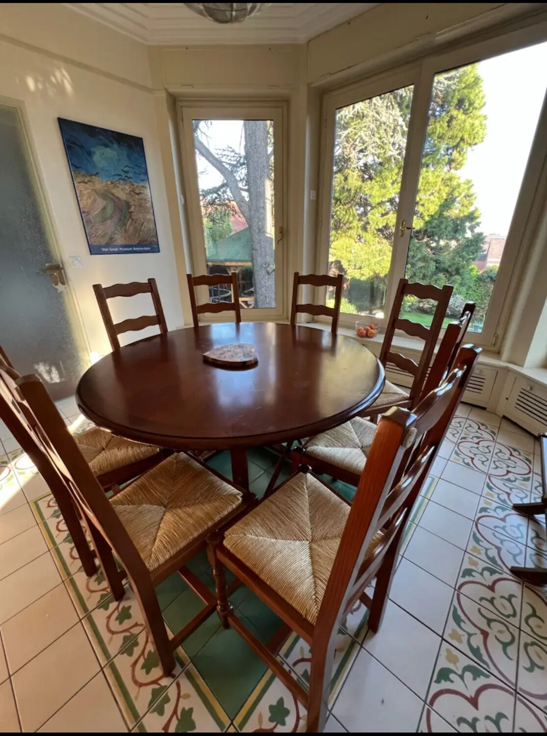 Set of 8 solid varnished oak chairs in excellent condition