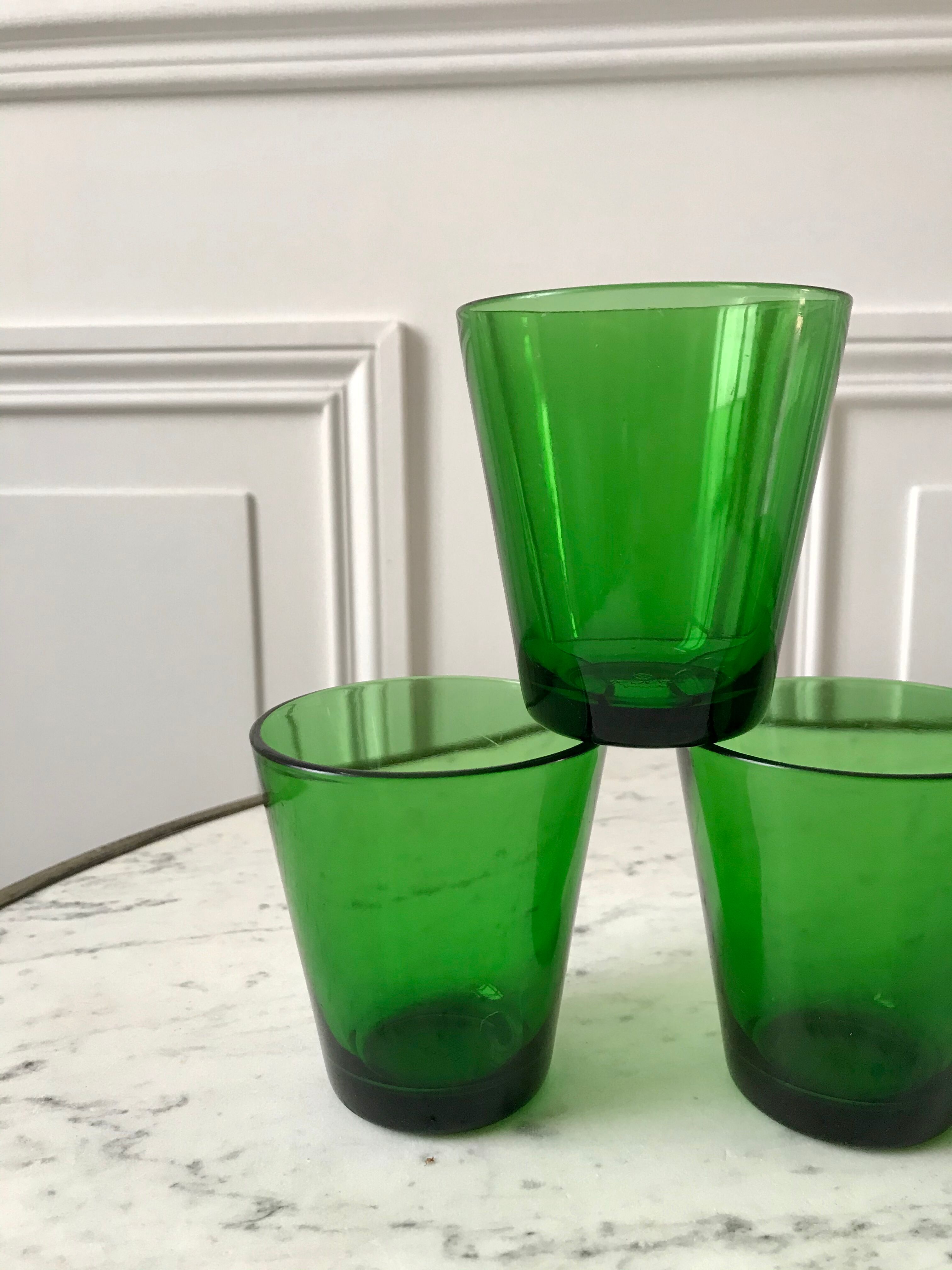 Set of 4 green glasses 70s