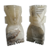 Serre-livres en onyx  figurant une statue aztèque