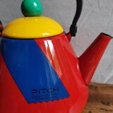 Enamelled metal kettle pitch 70 design style memphis