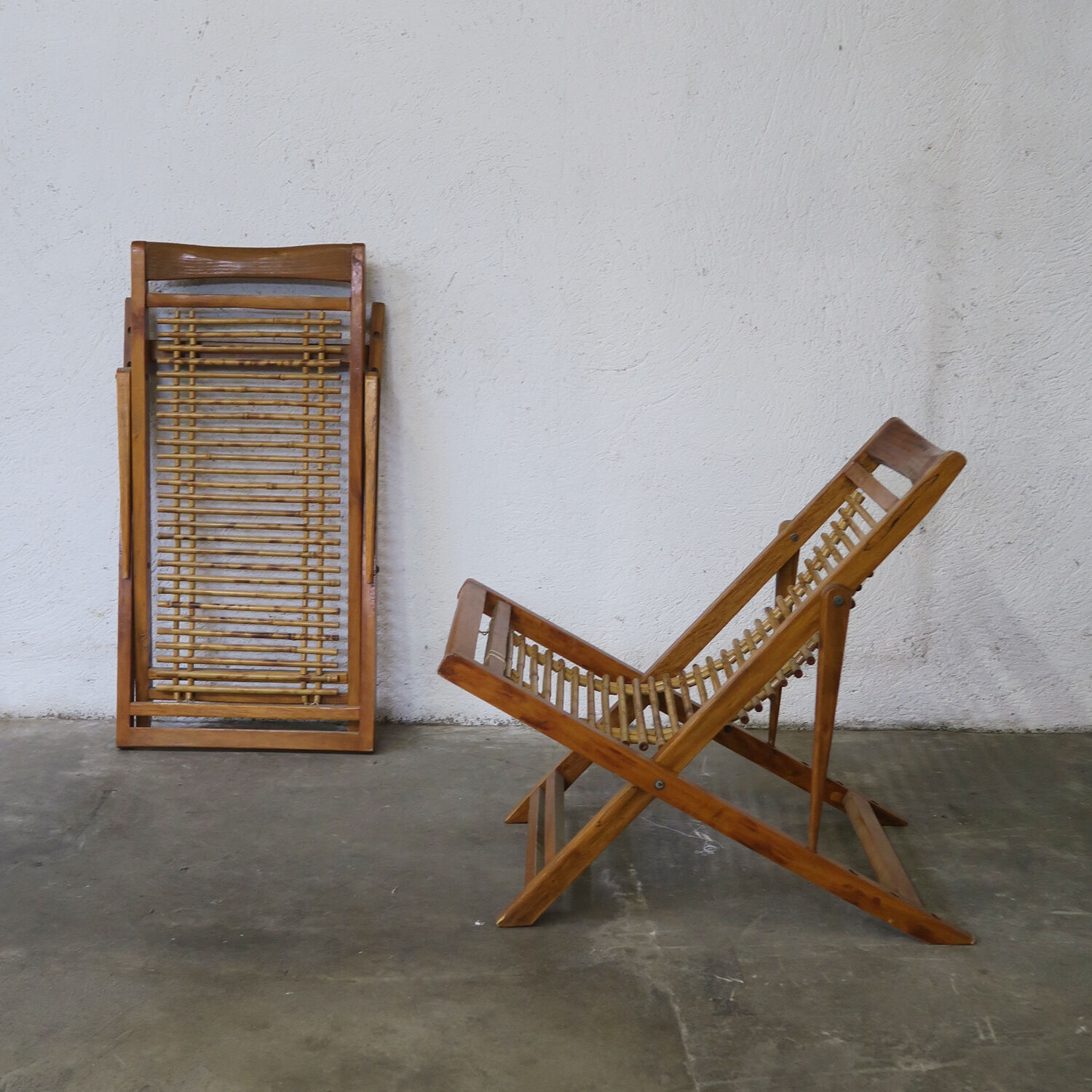 Pair of child sunbeds