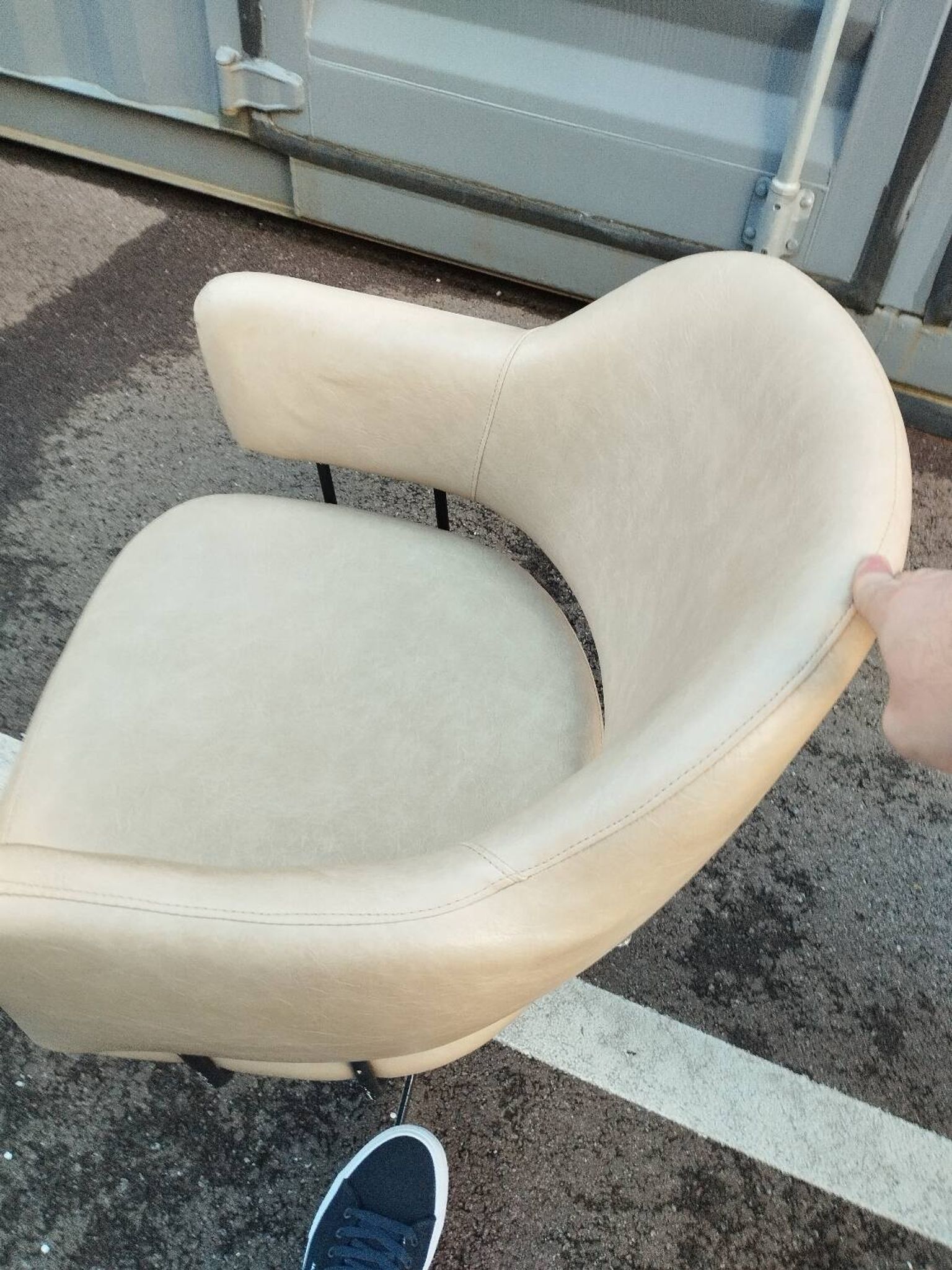 Paire de fauteuils anciens vintage
