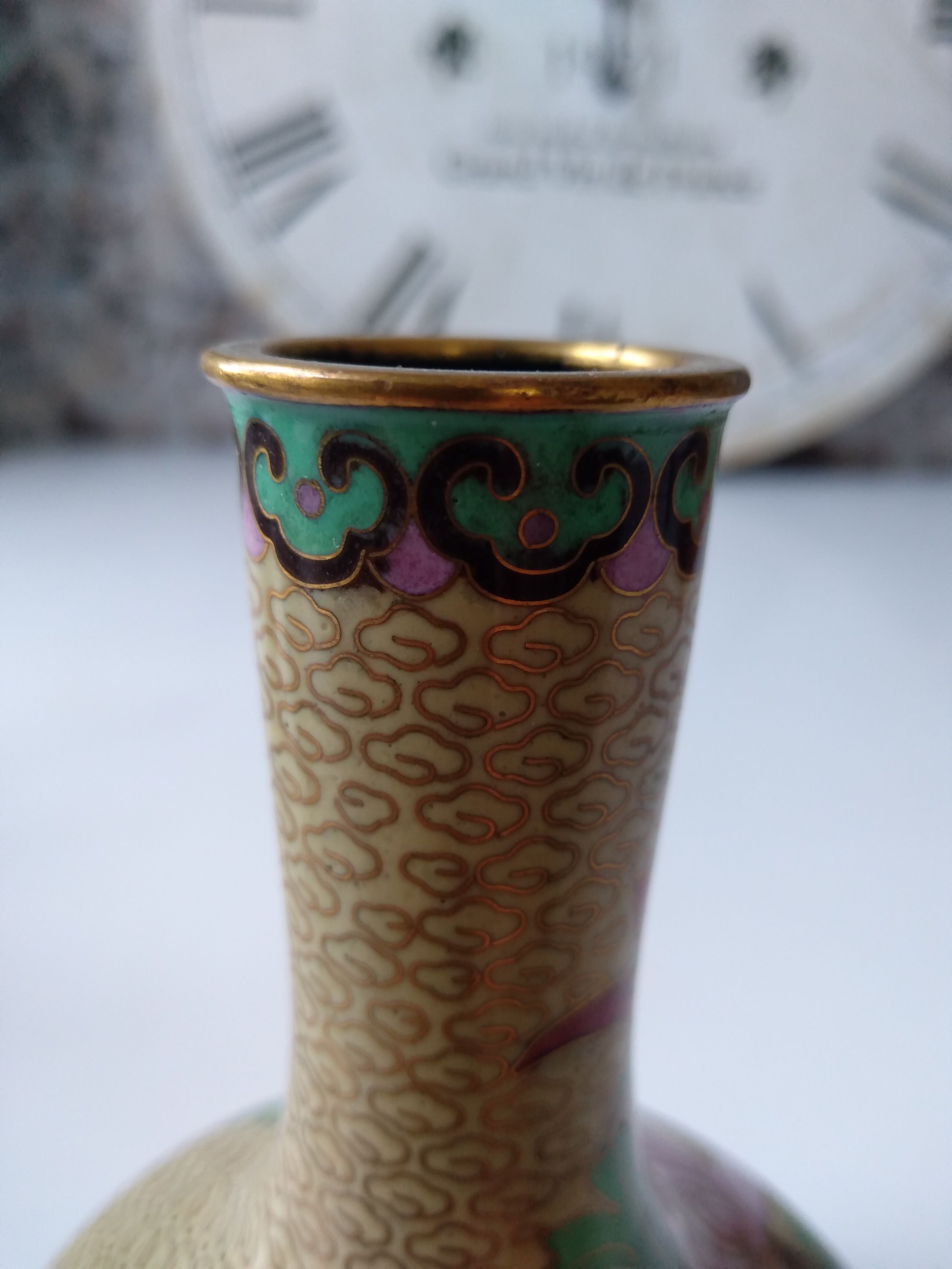Enamelled brass vase cloisonné Chinese style floral pattern beige red green purple