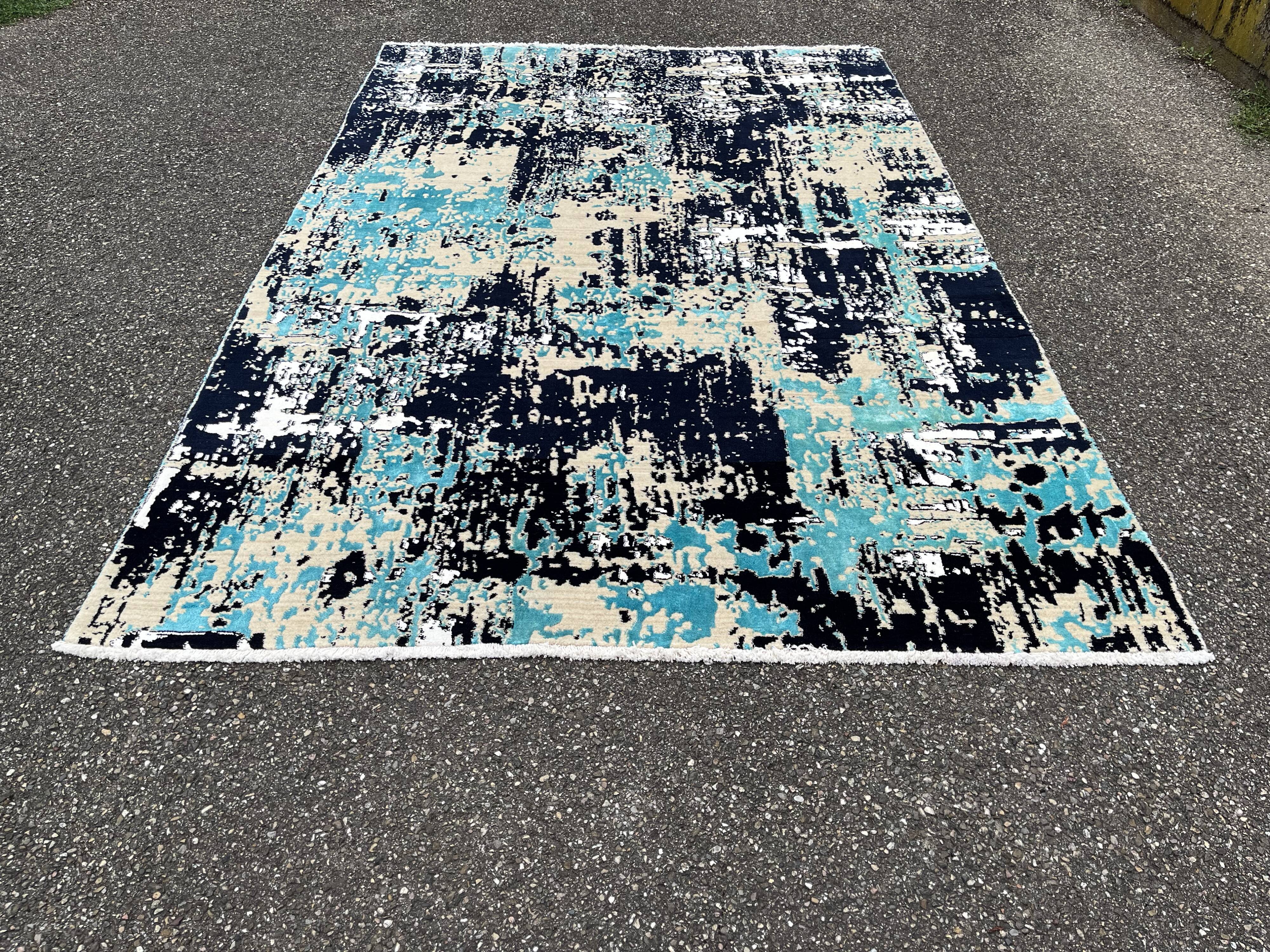 Vintage rugs, Pakistan in wool and silk