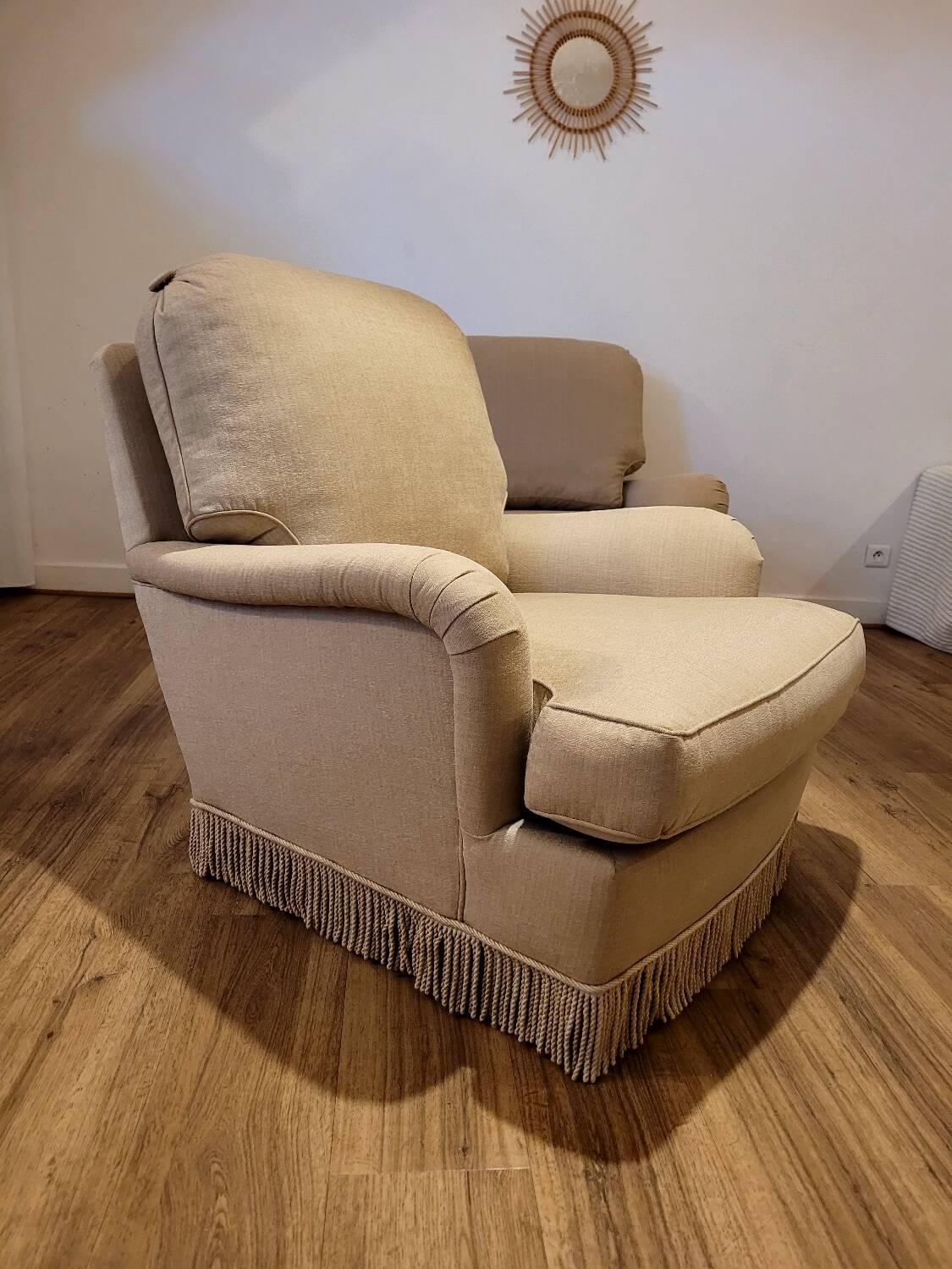 Vintage beige armchairs with fringes