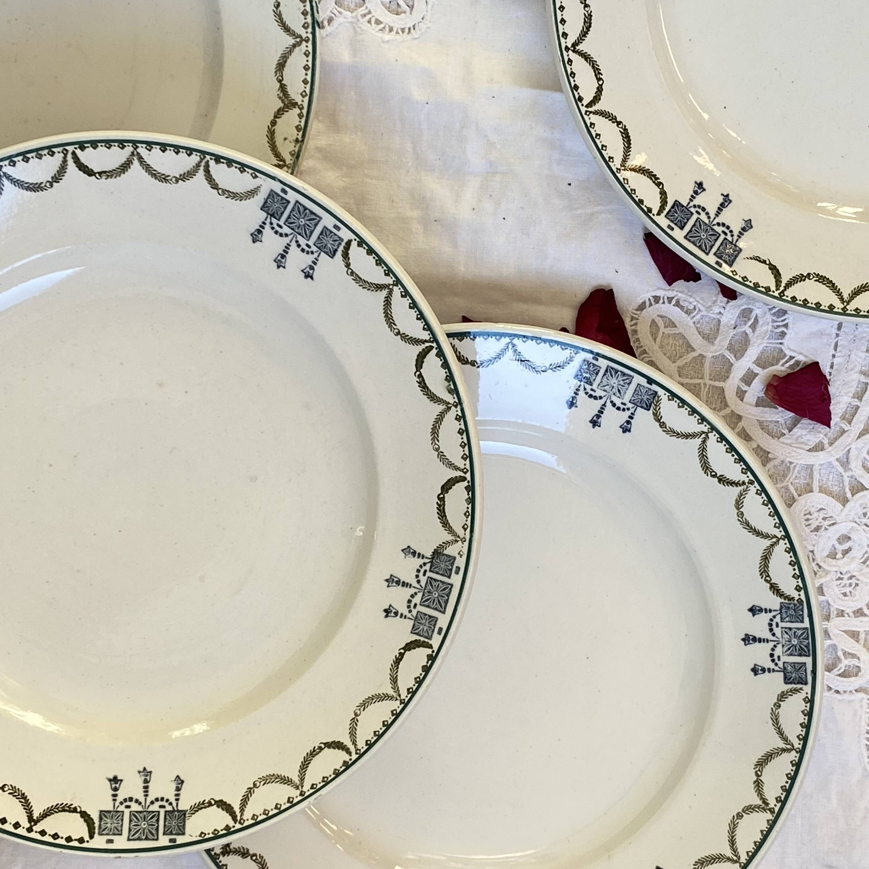 Set of 6 vintage Saint Amandinoise earthenware dessert plates