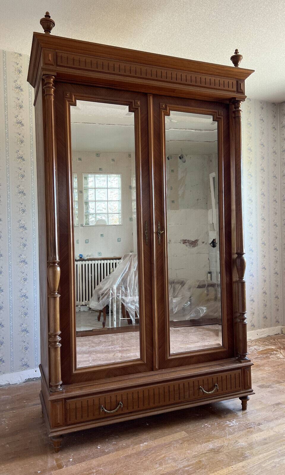 Napoleon III period library cabinet in blond walnut circa 1850-1880
