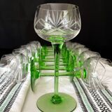 12 Verres à vin blanc en cristal taillé