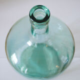 2L capacity demijohn