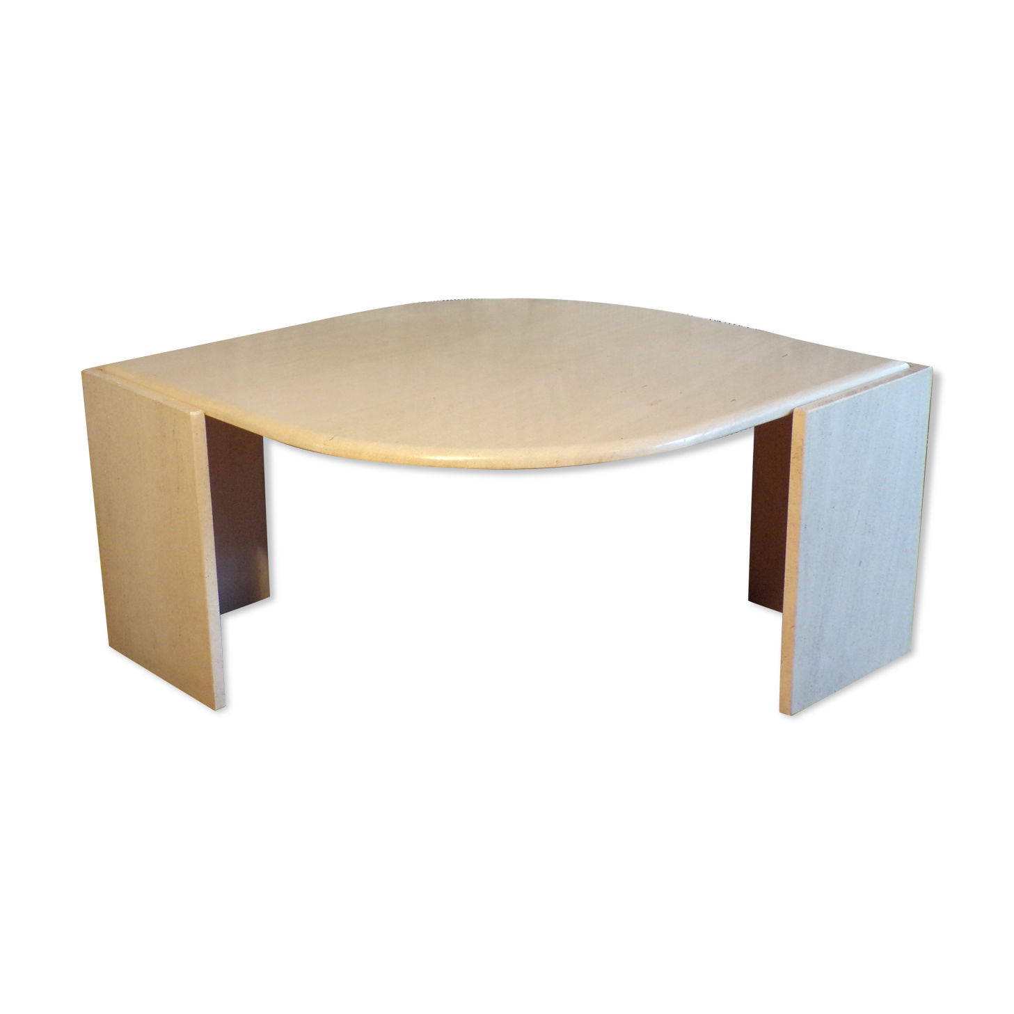 Low table eye in travertine