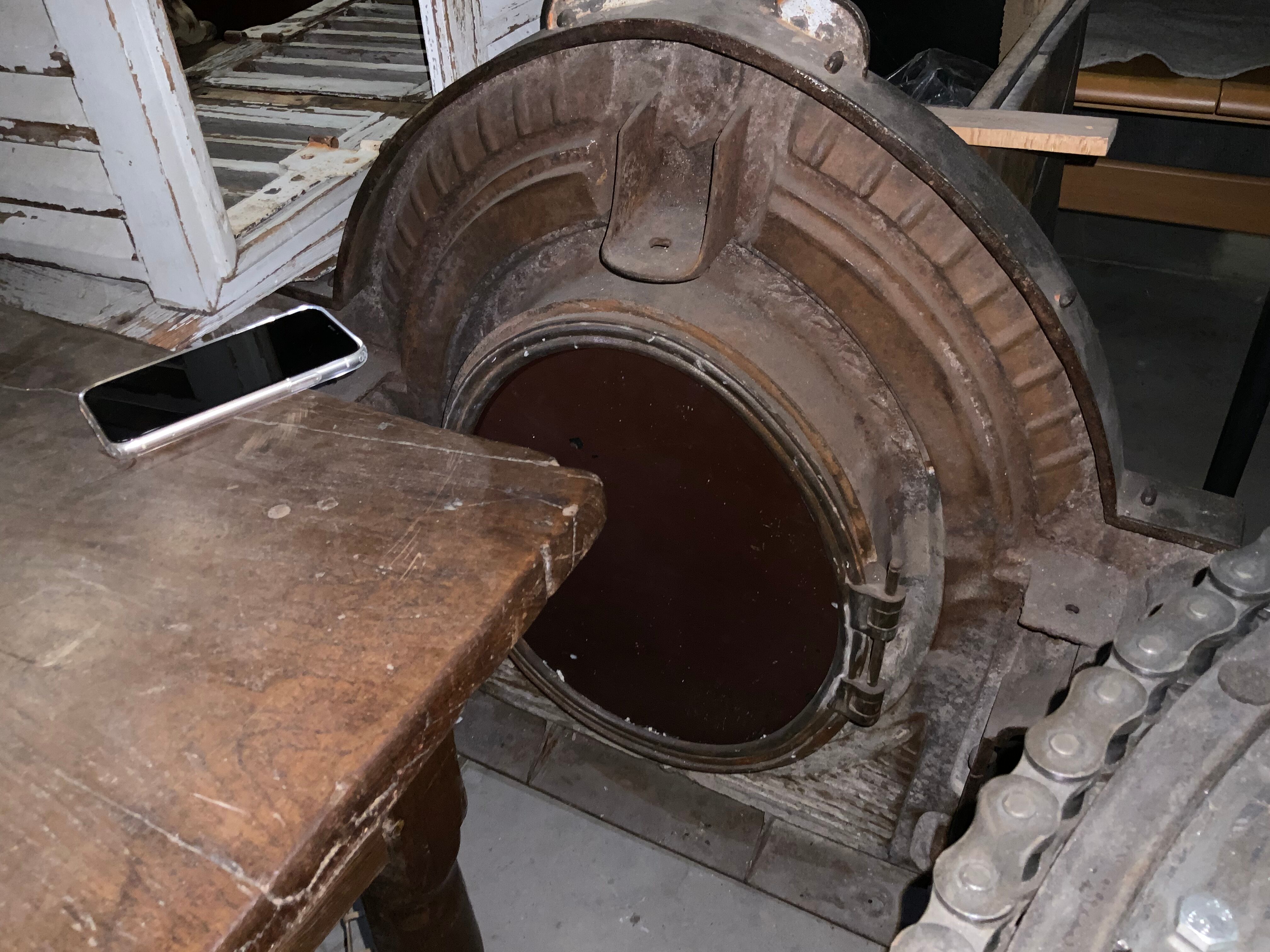 Mirror cast iron ox eye