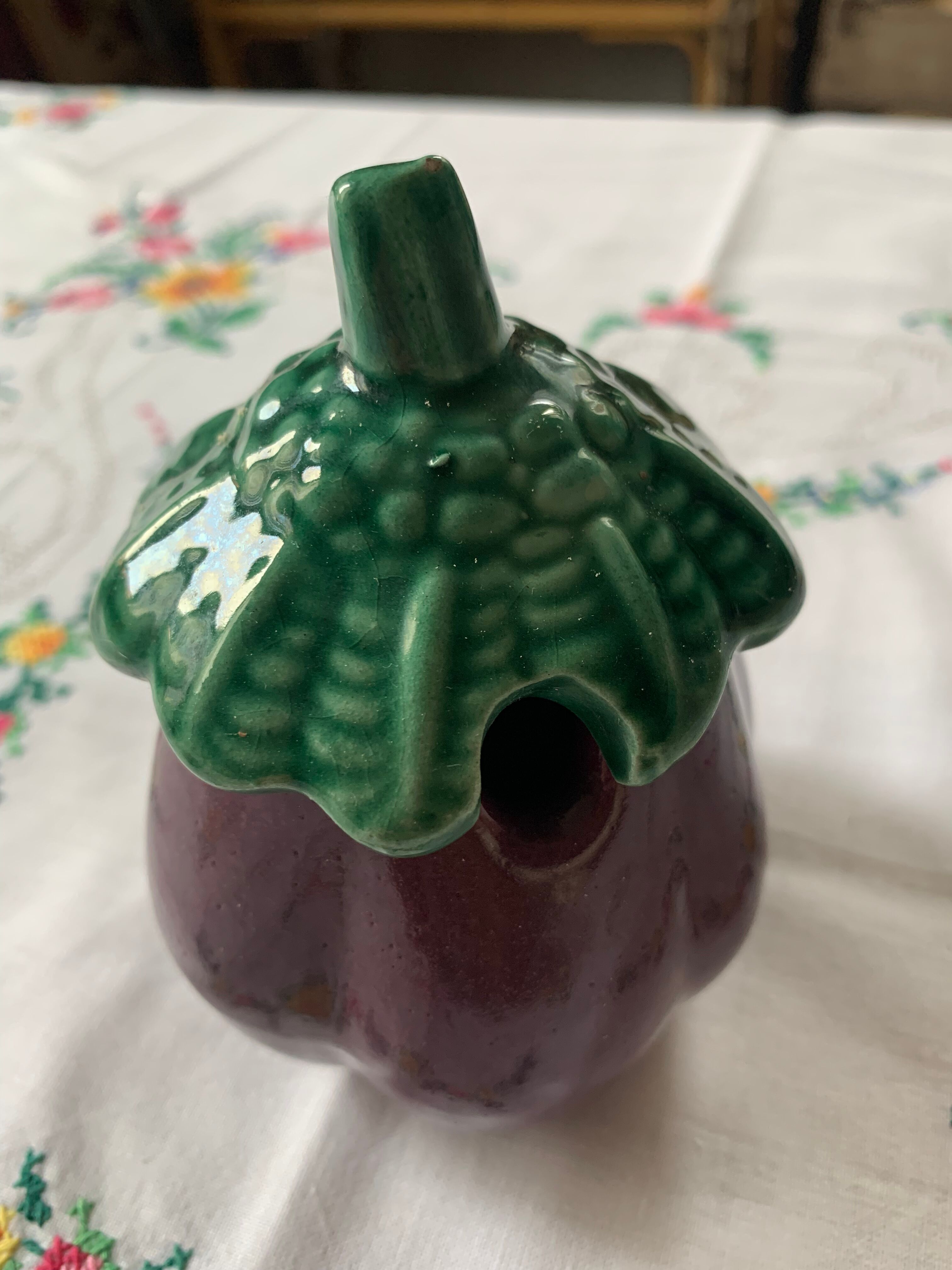 Slurry pot eggplant shape