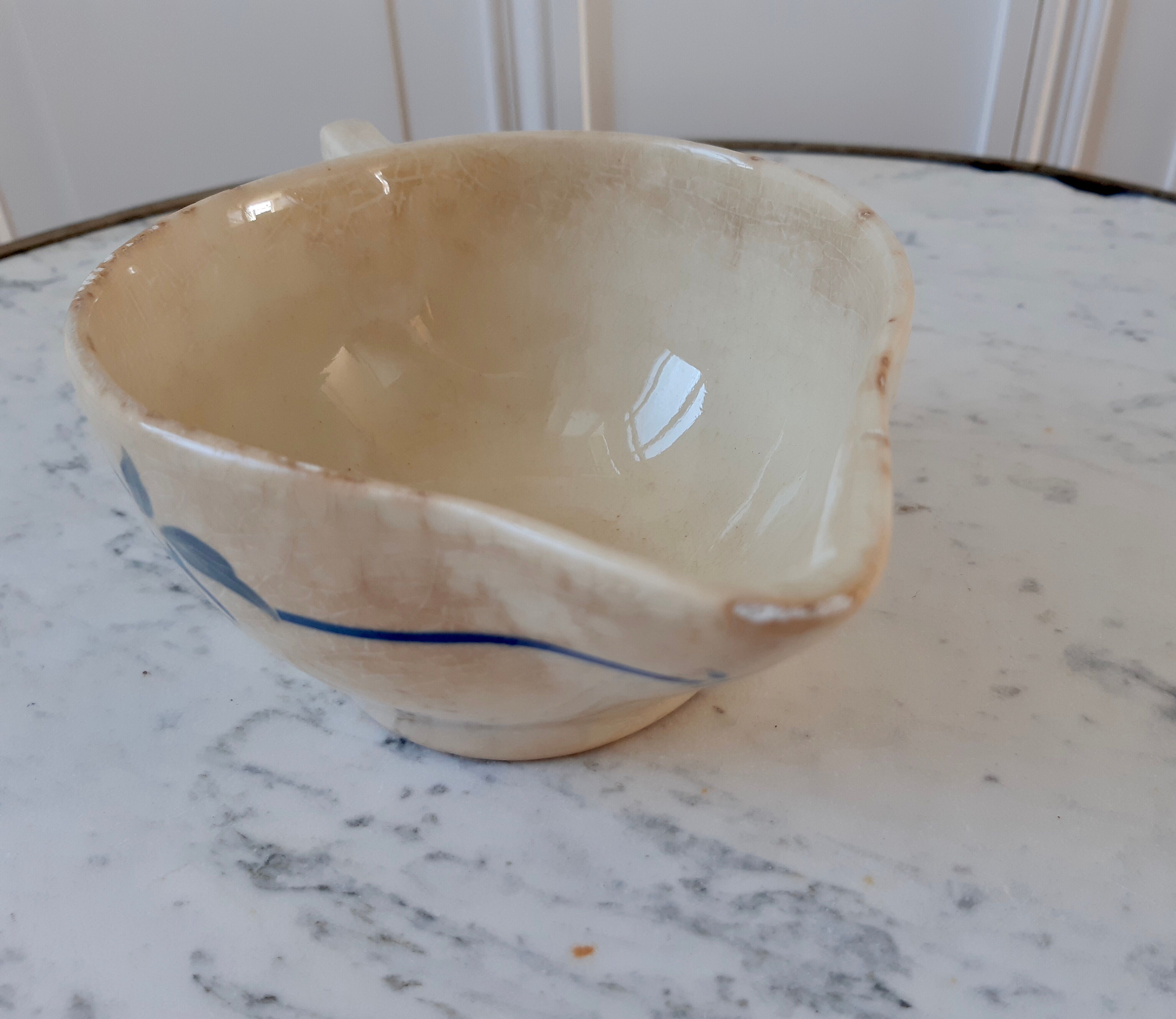 Saucière Gien 1930s