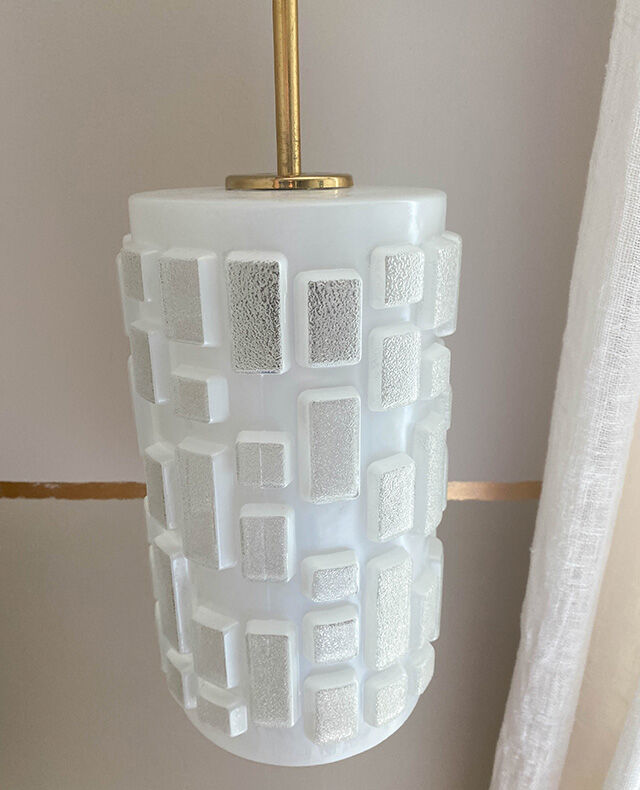 Suspension globe opale 1970s