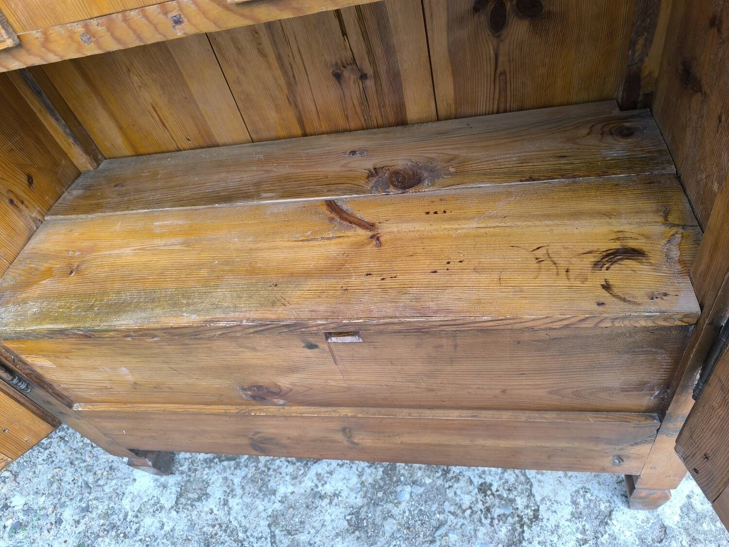 Armoire de ferme rustique en chêne et sapin