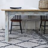 Farm table