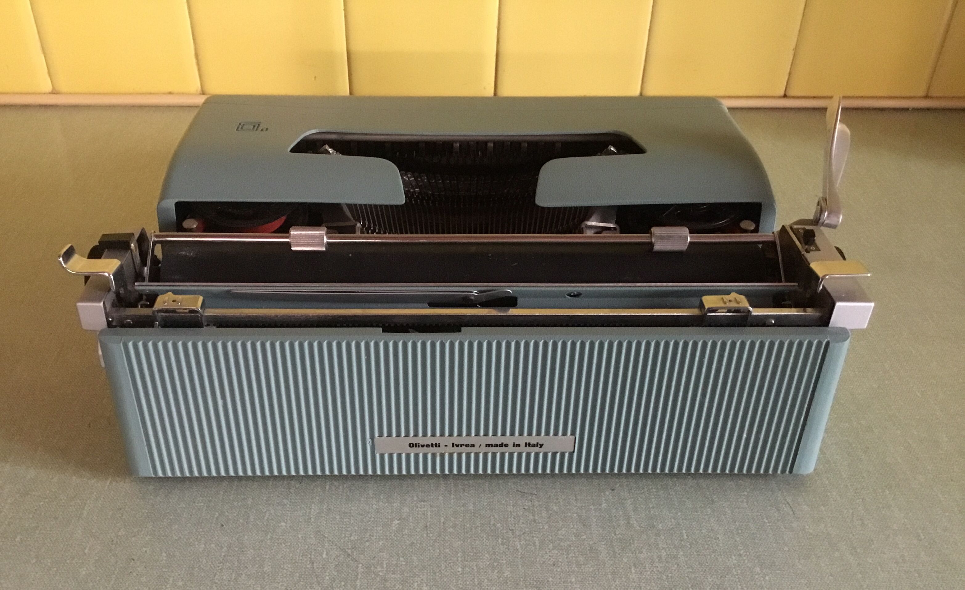 Machine Olivetti Lettera 32