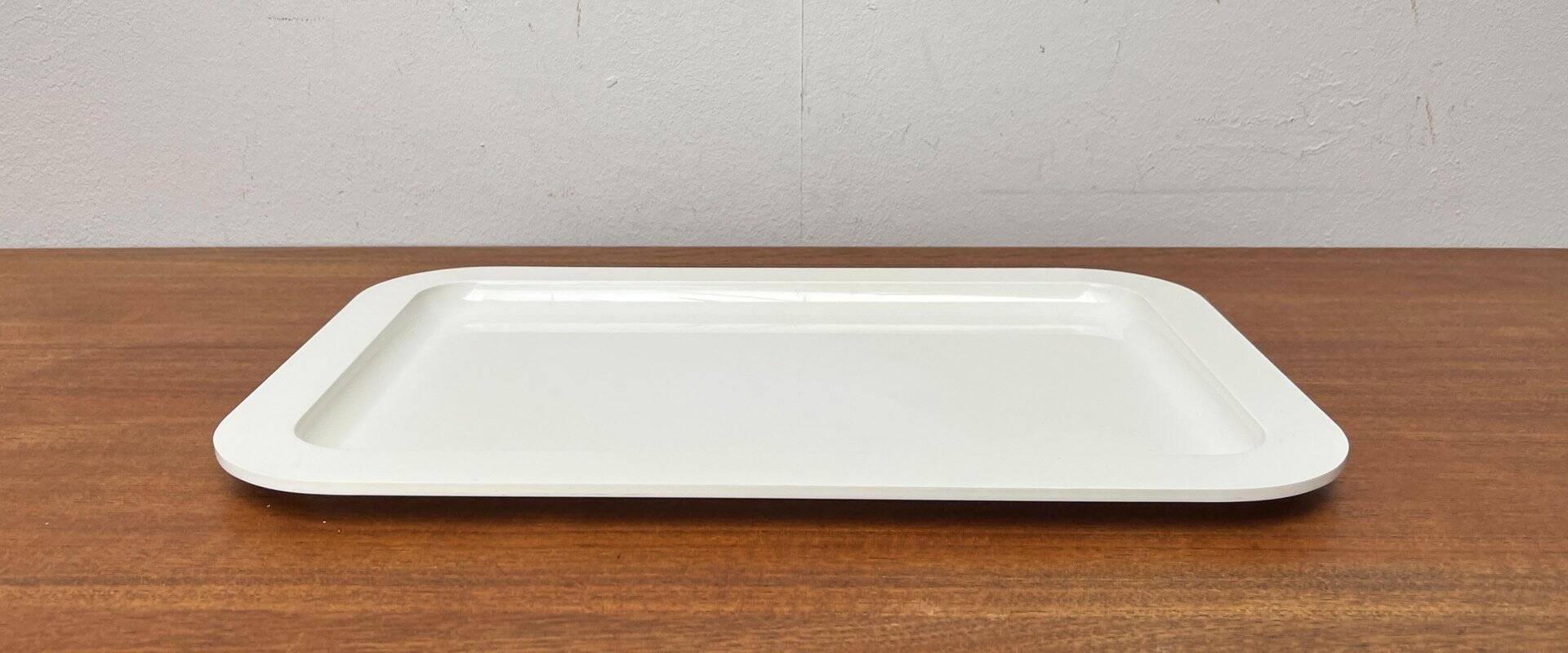 Postmodern Italian plastic plateau by Guzzini, 1980s.