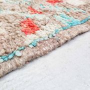 Tapis berbère marocain Boujaad coloré dimensions 2,37x1,59m
