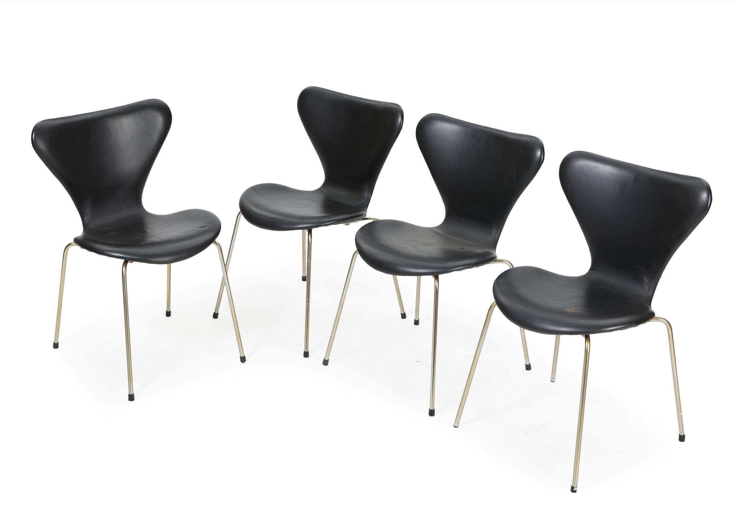 4x Arne Jacobsen black leather chairs Fritz Hansen