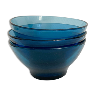 Lot de trois bols en verre bleu