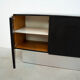 Buffet brutaliste noir par Musterring
