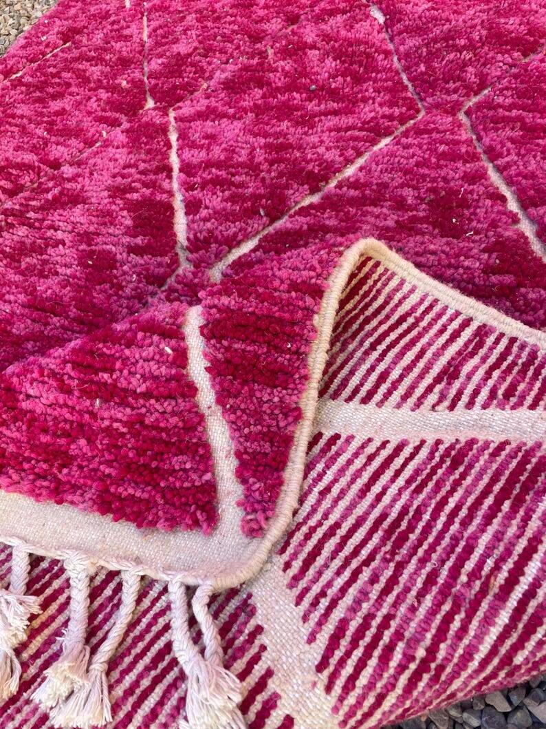 Tapis rose en laine fait main traditionnelle 250cmx150cm