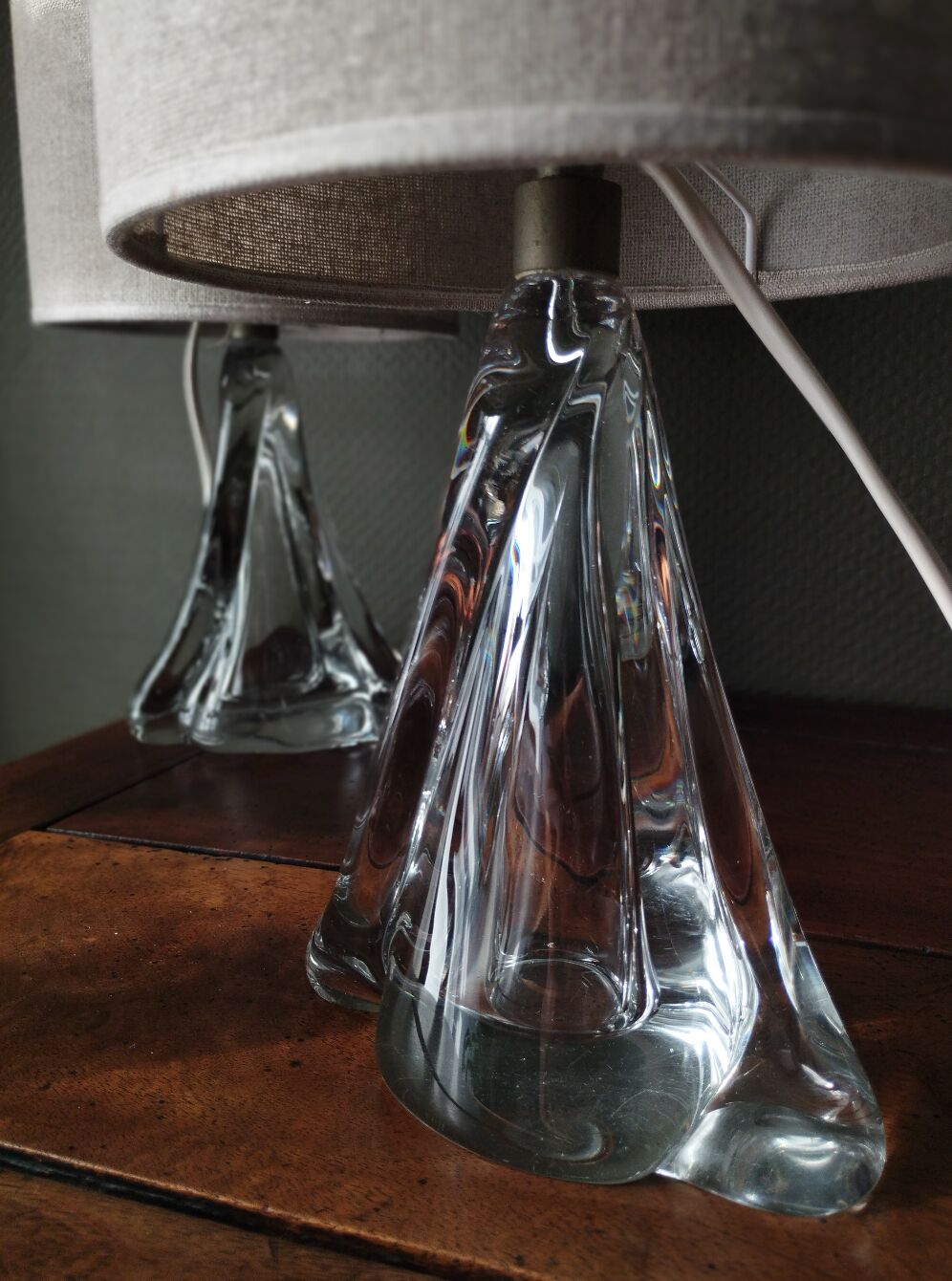 Pair of table lamps - Twisted transparent glass bases from the 1950s - Hemp shades