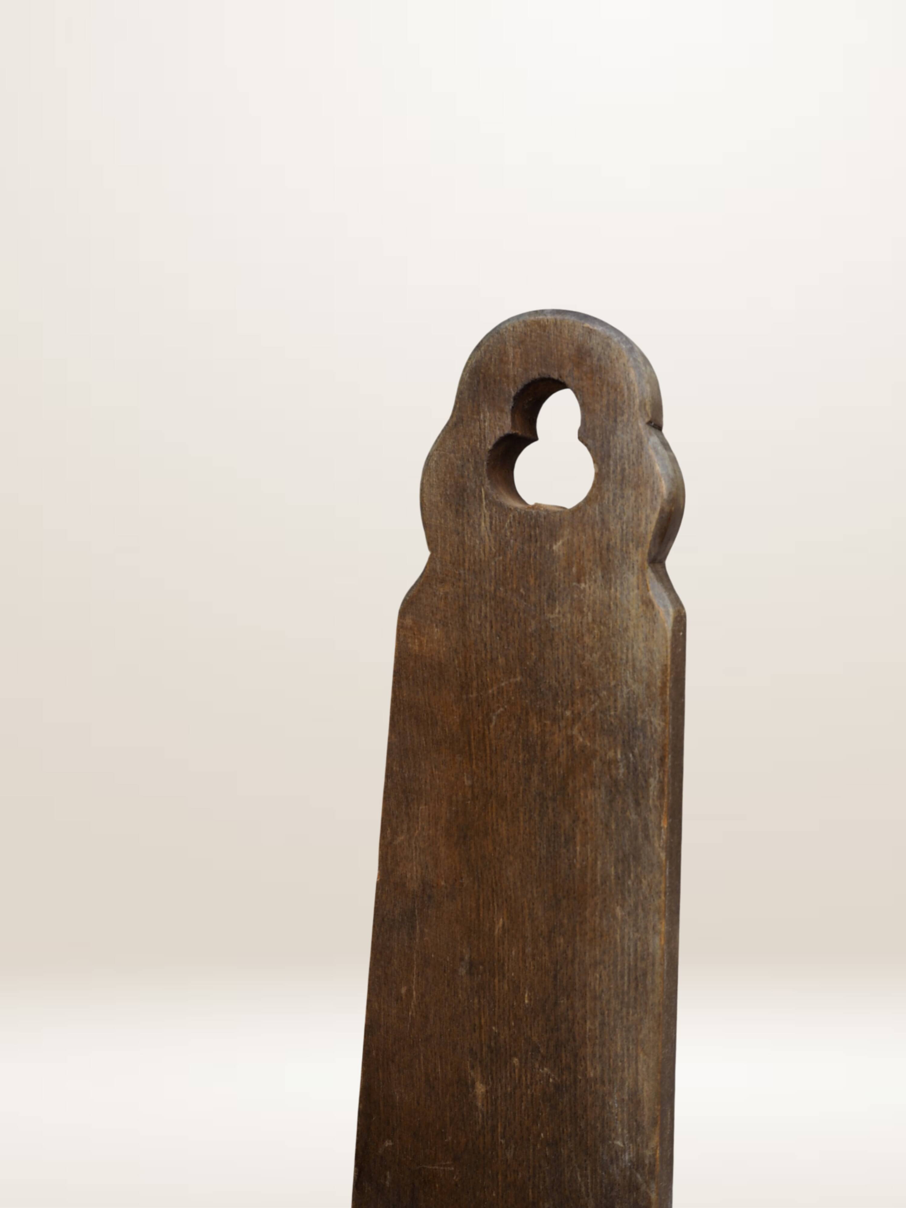 Tripod wooden farmhouse chair