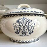Large K&G Lunéville ironstone tureen