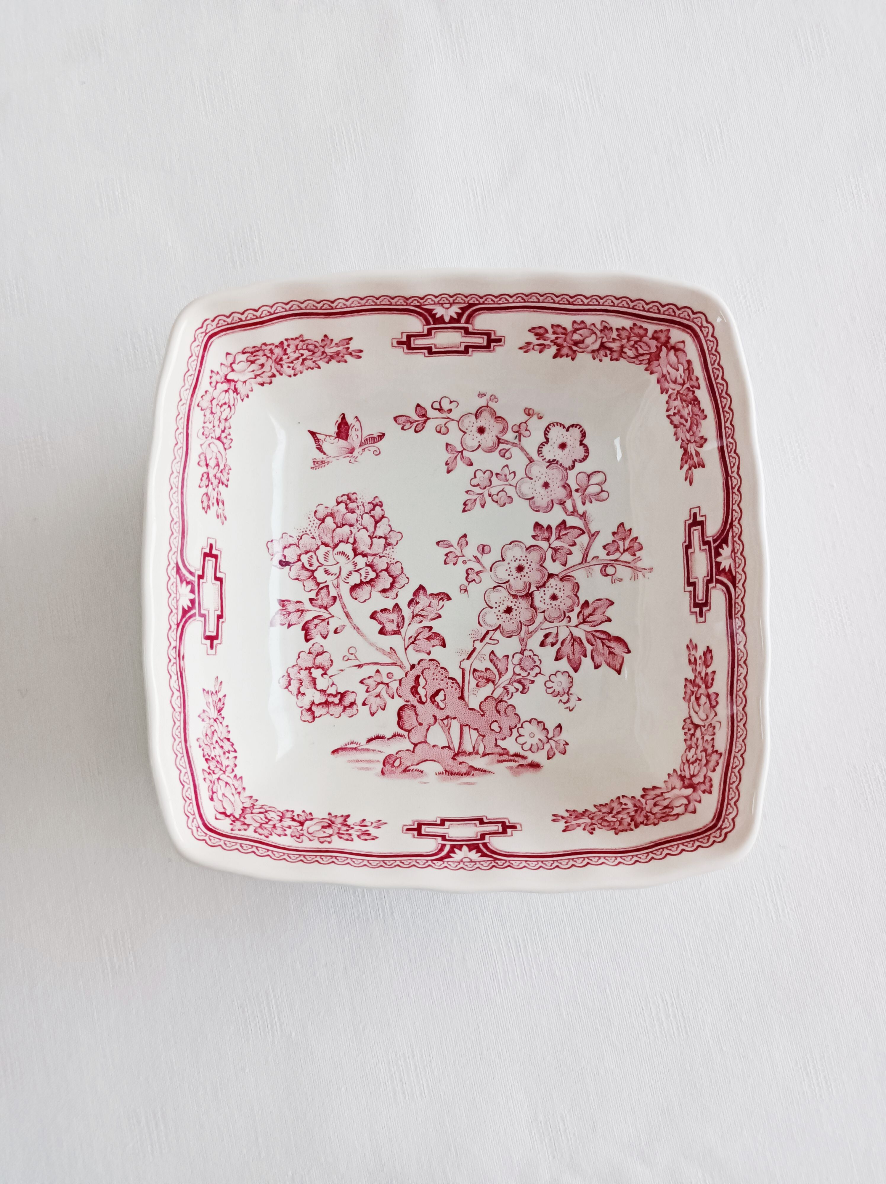 Earthenware bowl made of ironstone