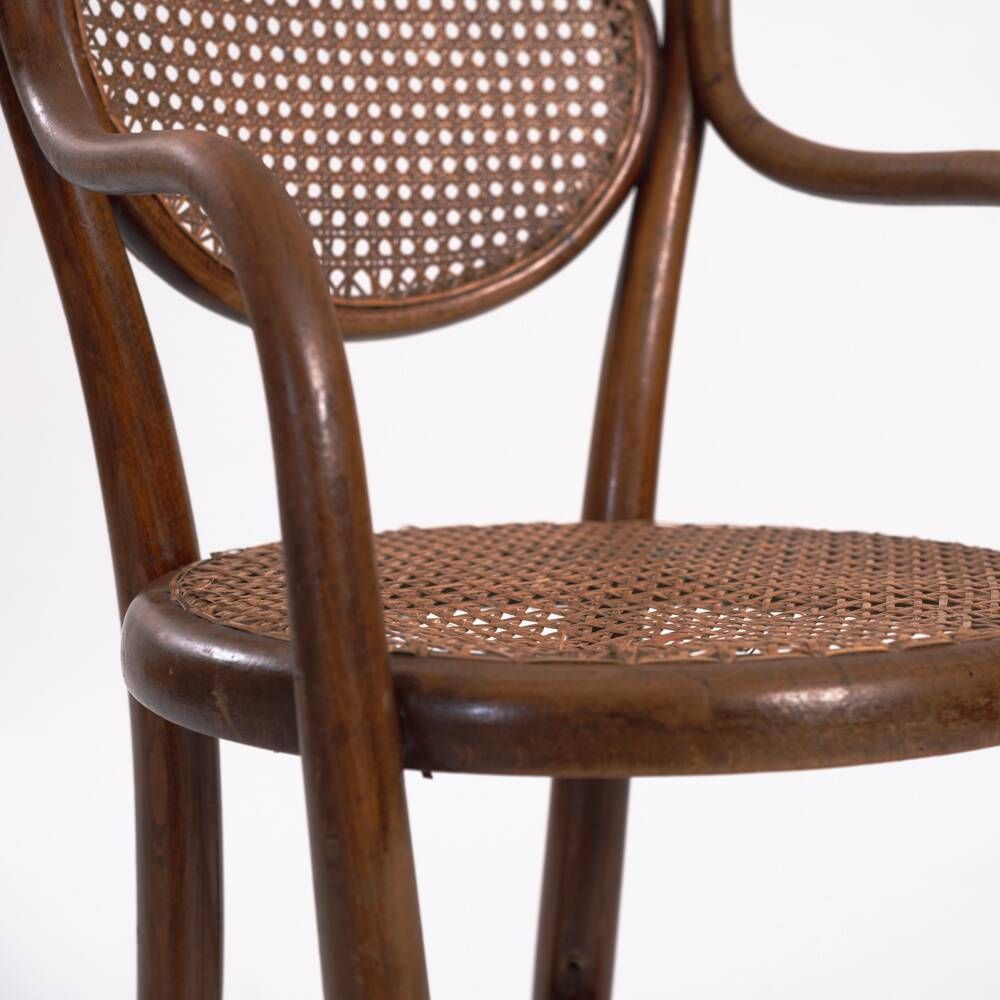 Antique set of Michael Thonet wicker and bentwood childrens chairs, 2