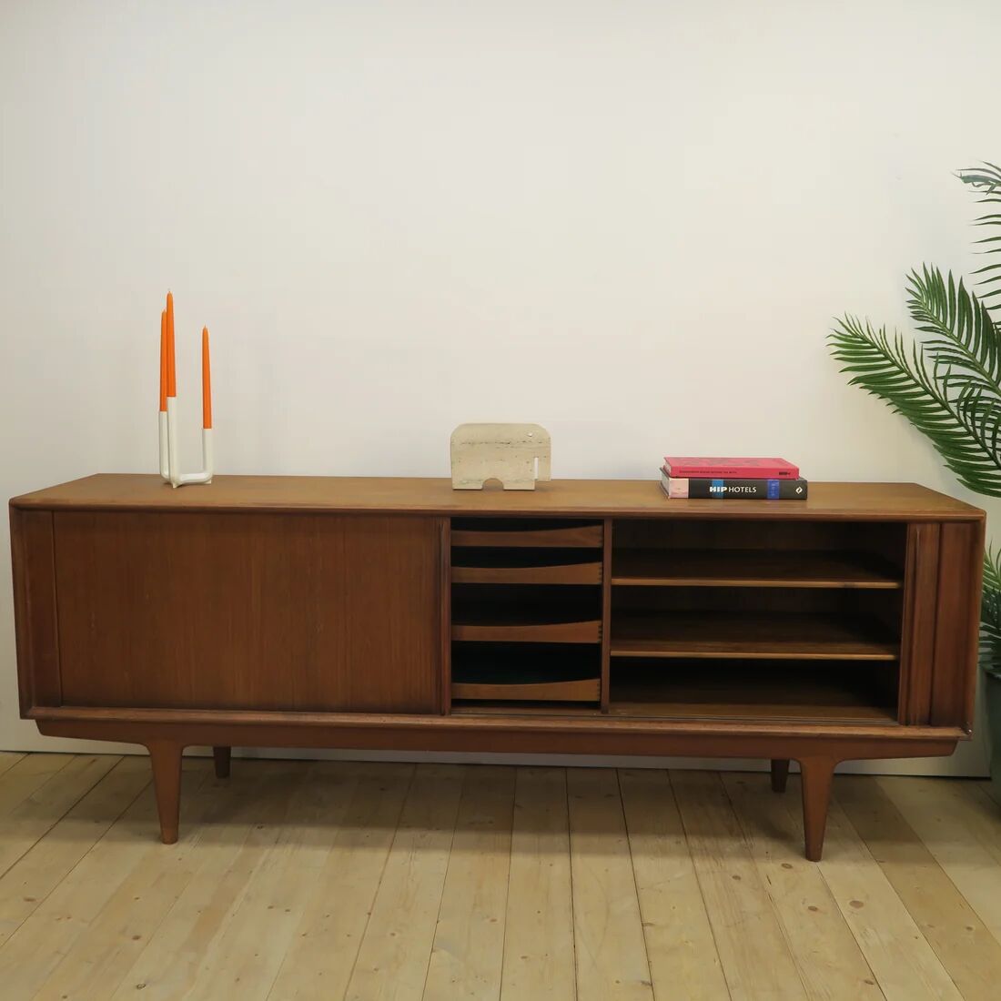 Buffet modèle 156 par Bernhard Pedersen & Søn, teck, Danemark 1960