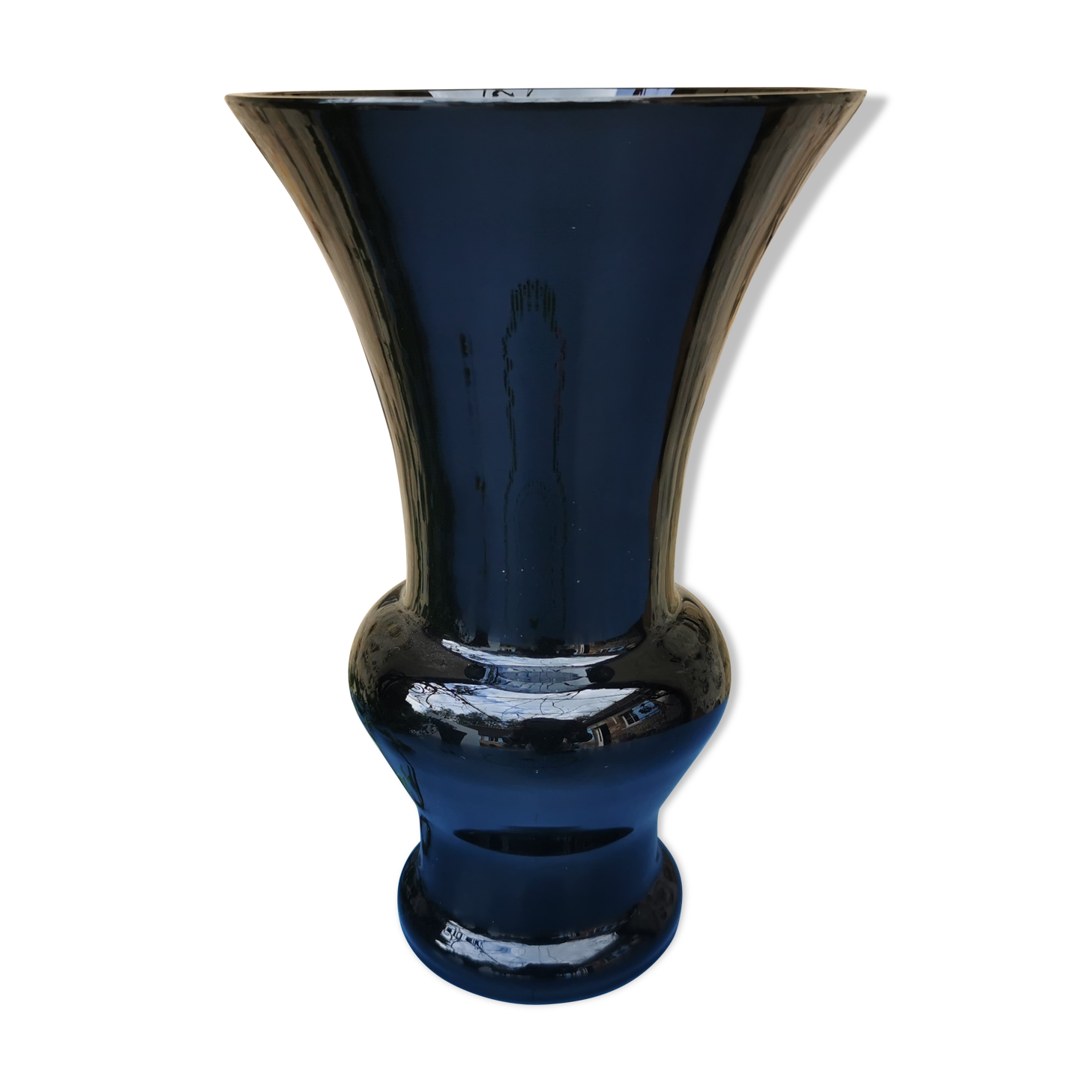 Black vase