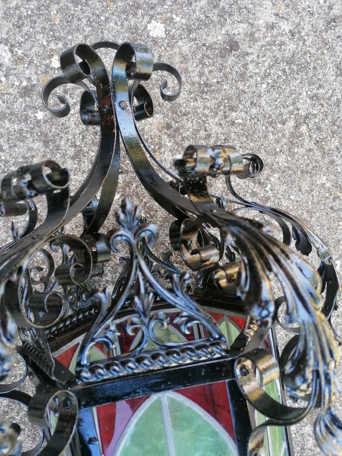 Ancienne lanterne en vitrail et fer forgé du 19ème