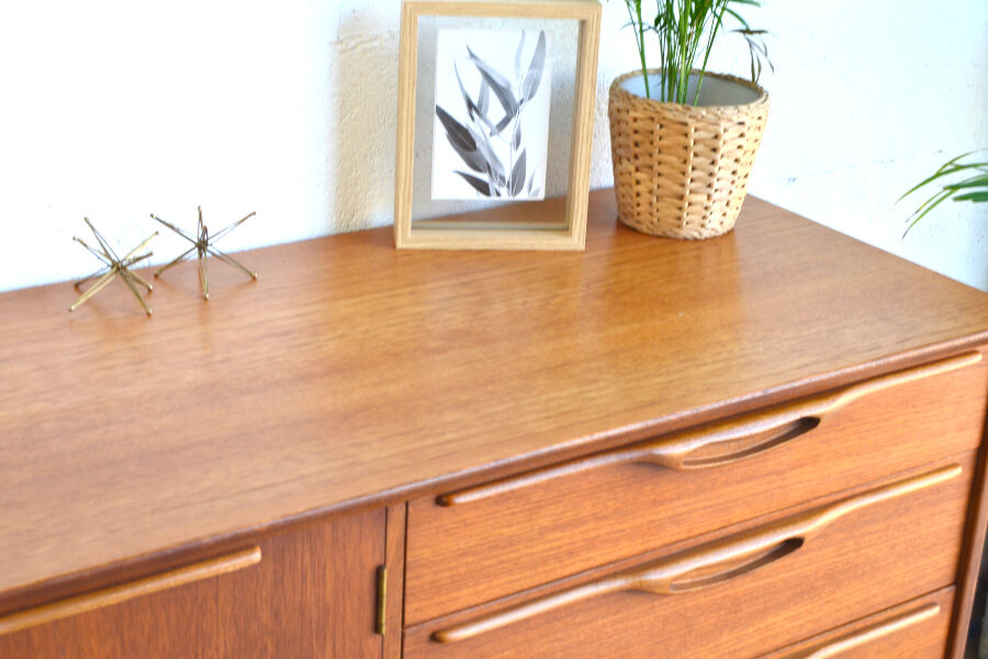 Teak row by Jentique * 168 cm