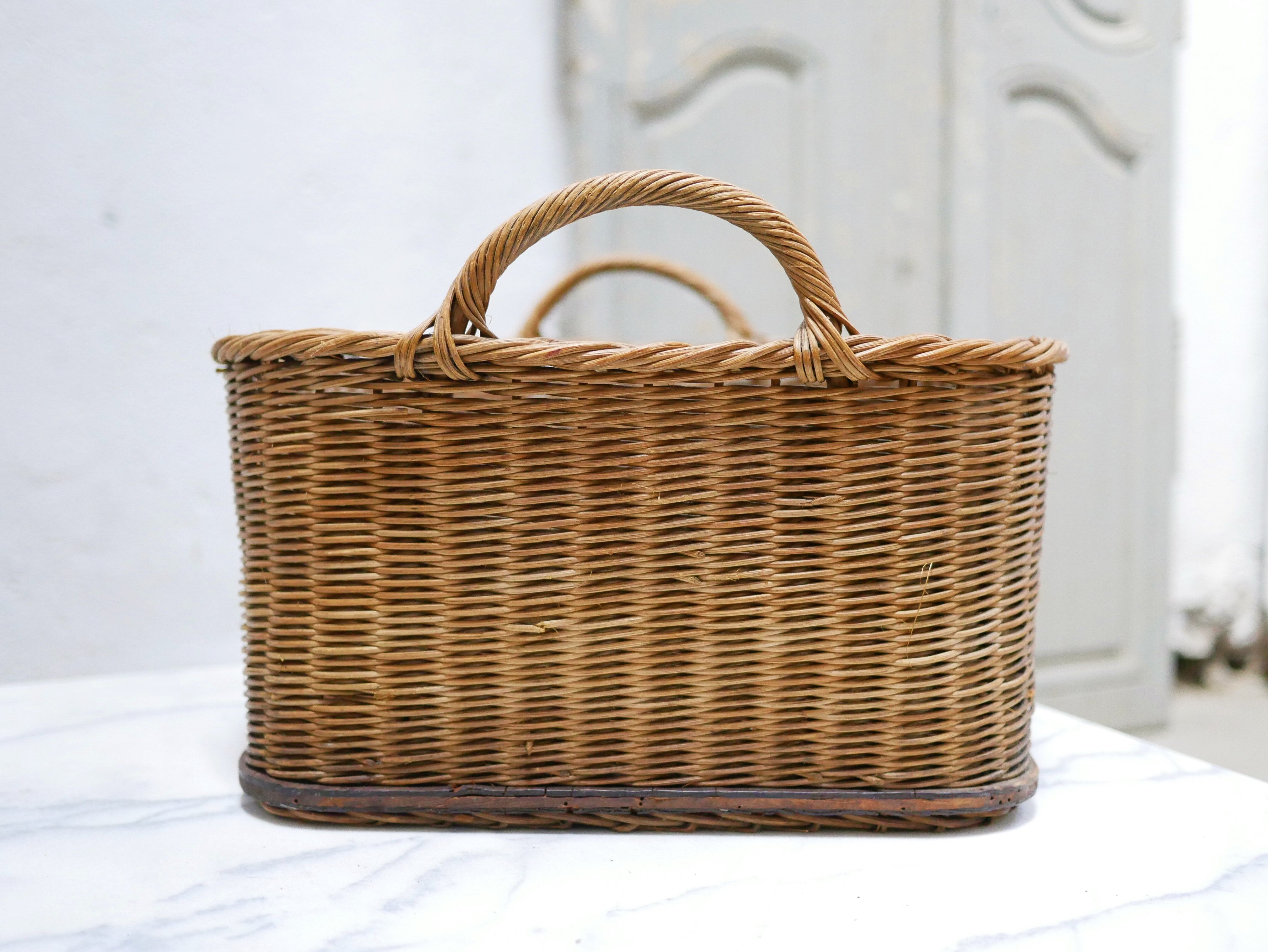 Panier vintage en rotin et en bois