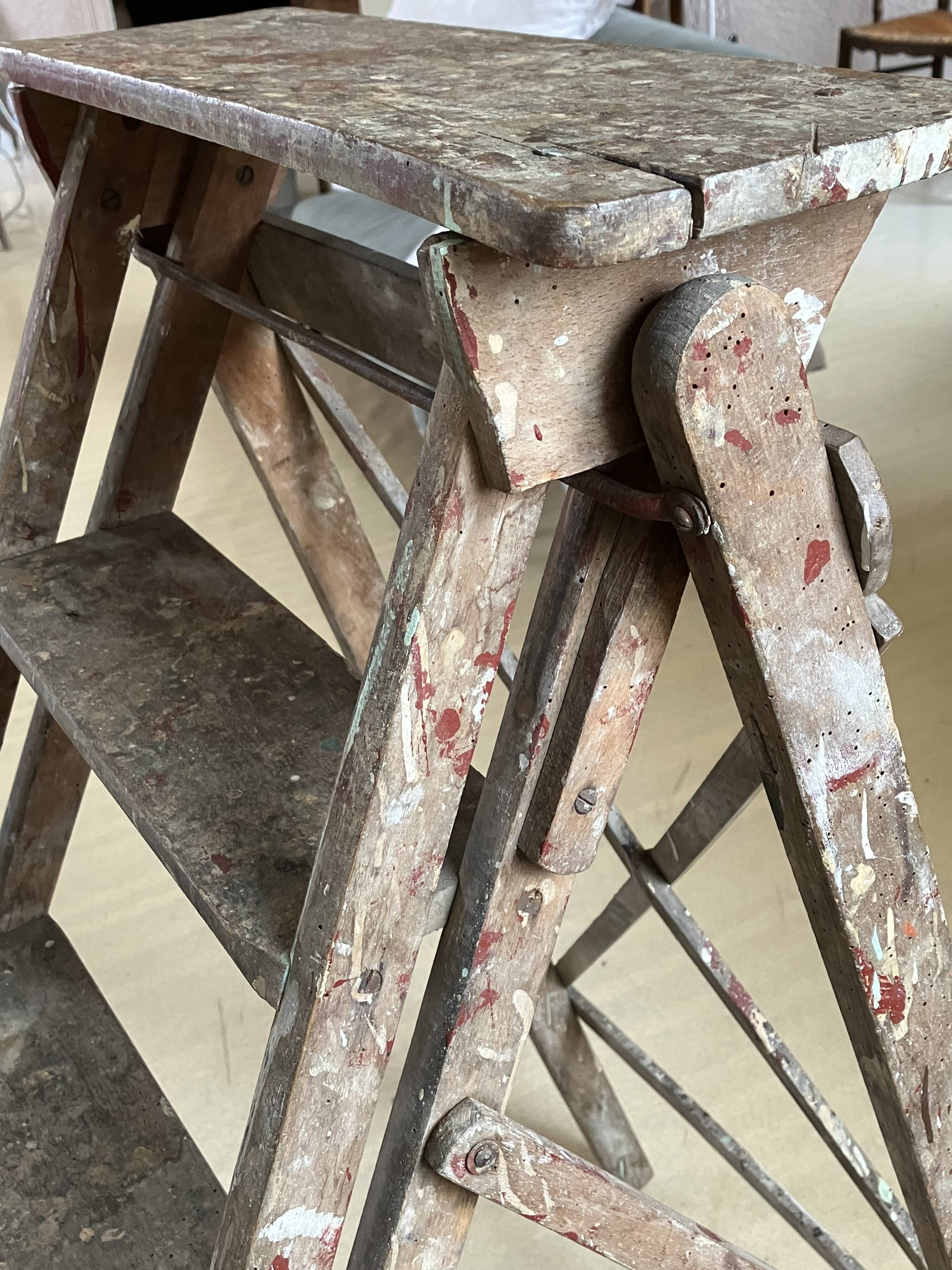 Painter's stepladder