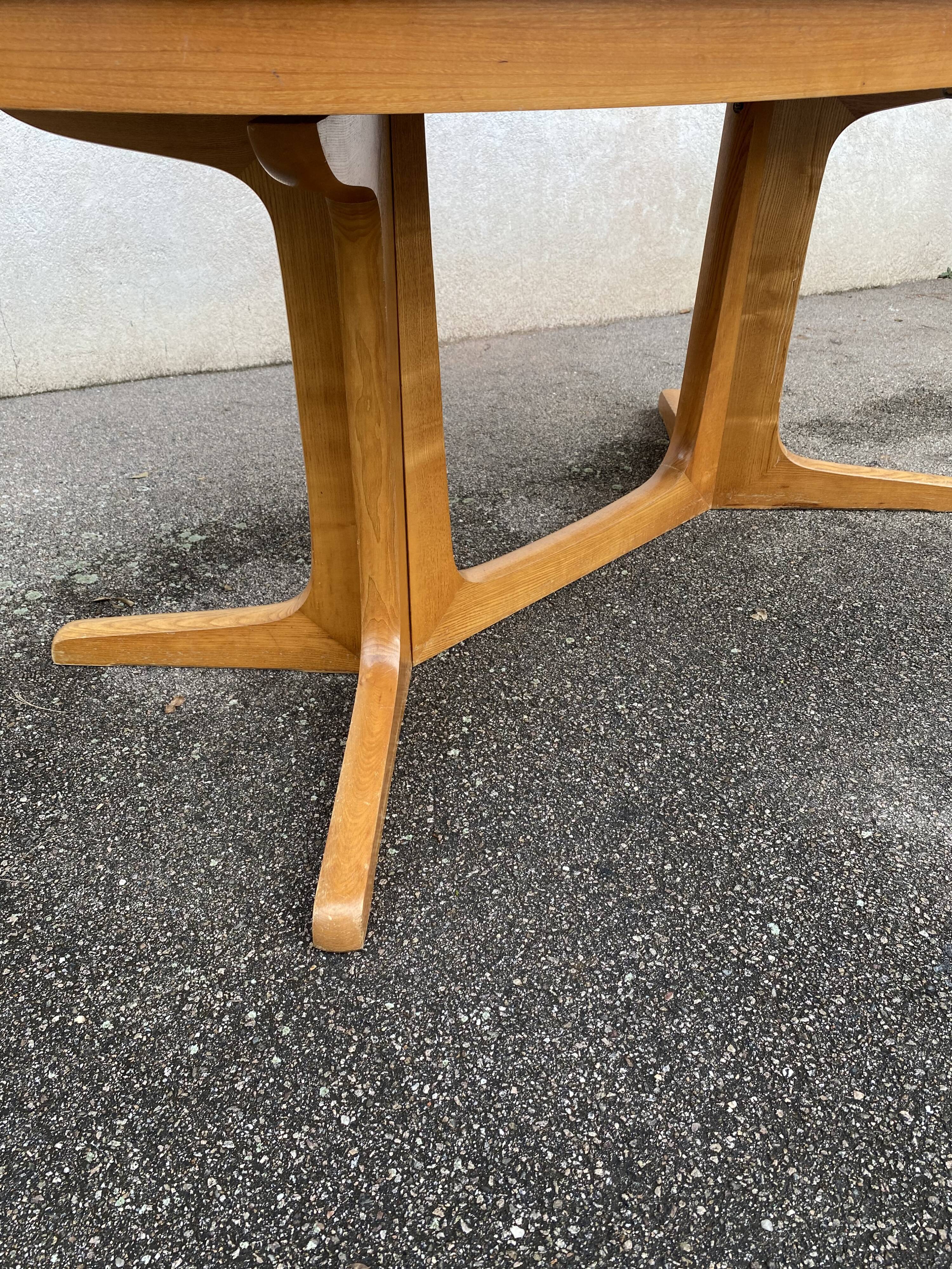 Baumann elm table