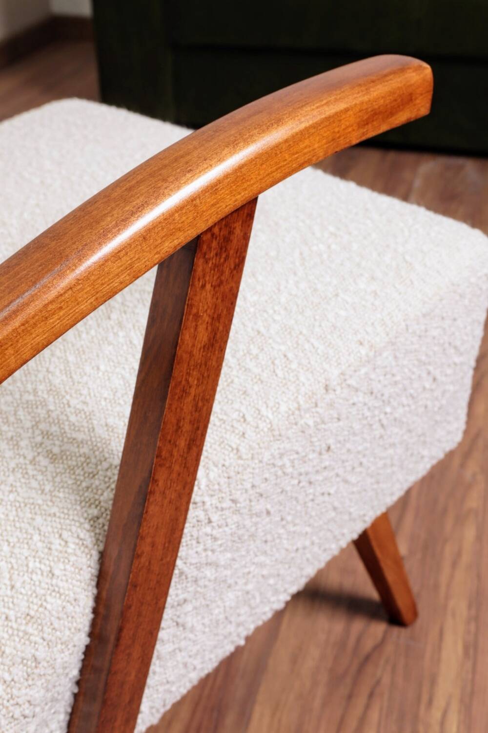 Vintage armchair in pearl white bouclé with walnut wood, 1960.