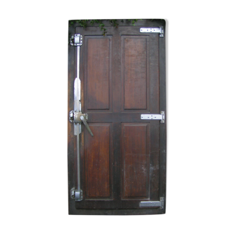 Door of fridge or cooler for slaughter in oak 50s