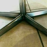 Table basse des années 50 piétement chrome XX siècle