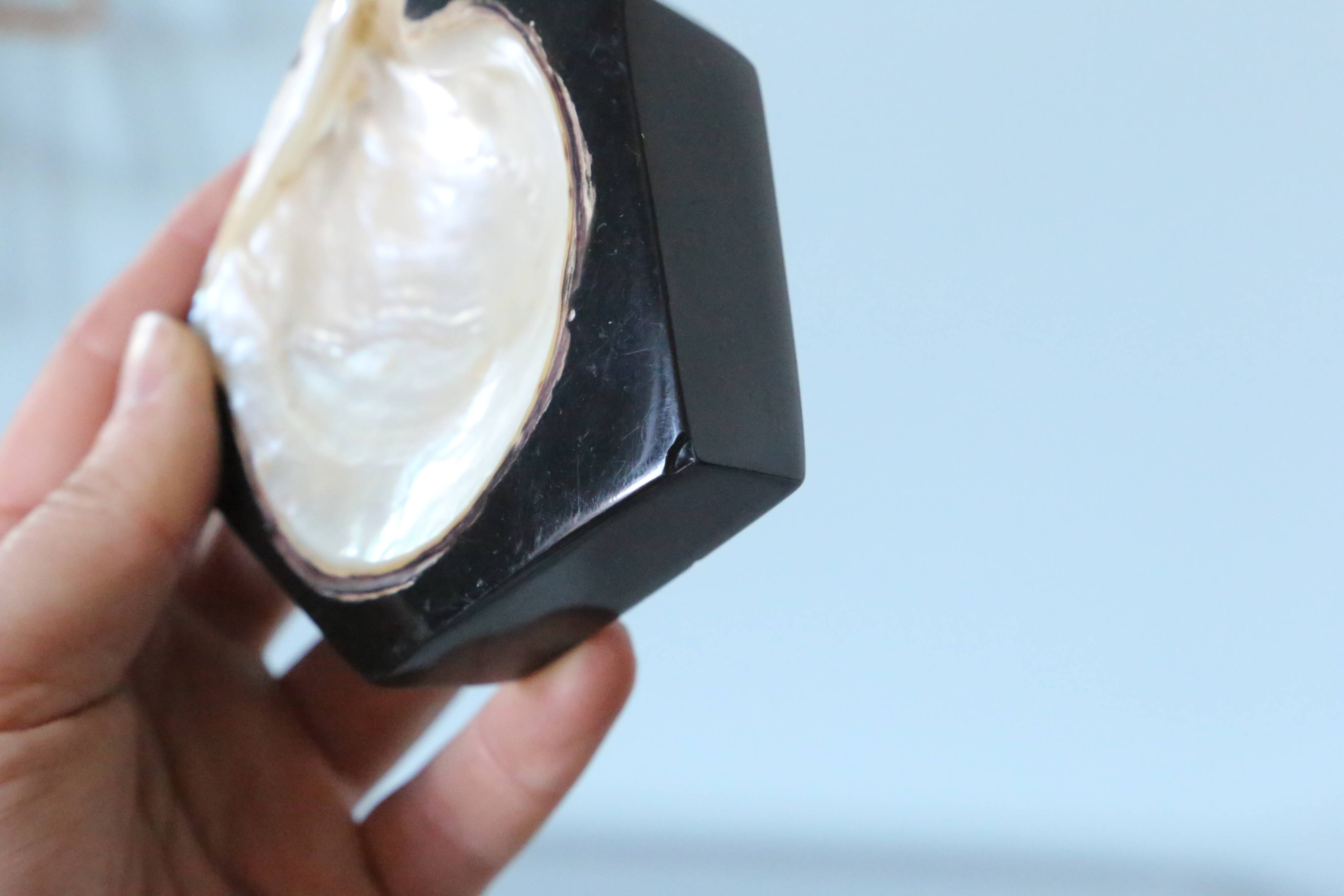 Ashtray, resin and mother-of-pearl inclusions, in the style of Jean Claude Dresse, 1970, vintage